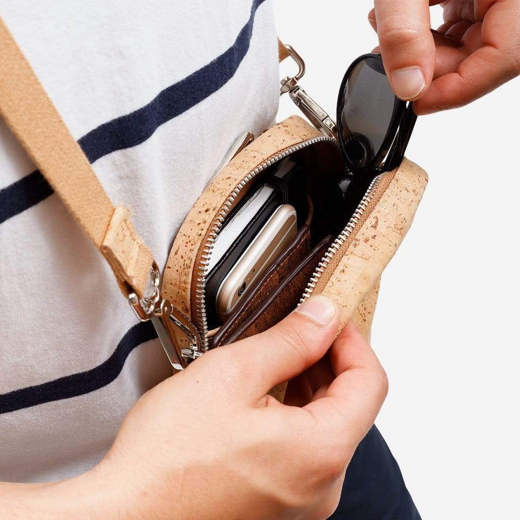 Corkor Vertical Crossbody Pouch