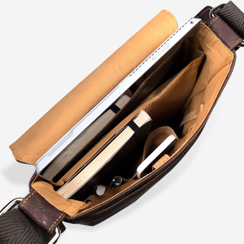 Corkor Cork Medium Messenger Bag