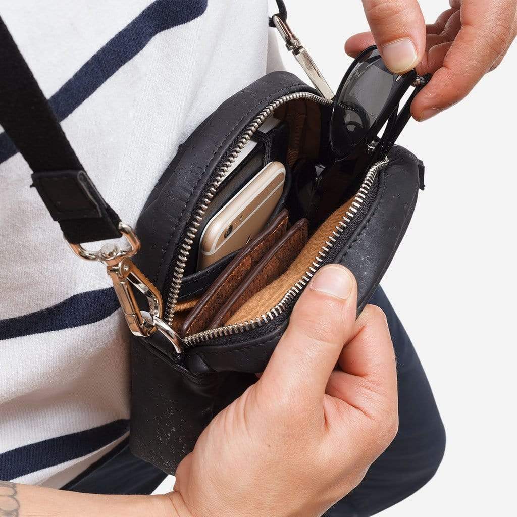 Corkor Vertical Crossbody Pouch